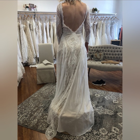 LAST ONE! Boho Long Sleeve Wedding Dress - Picture 6 of 8